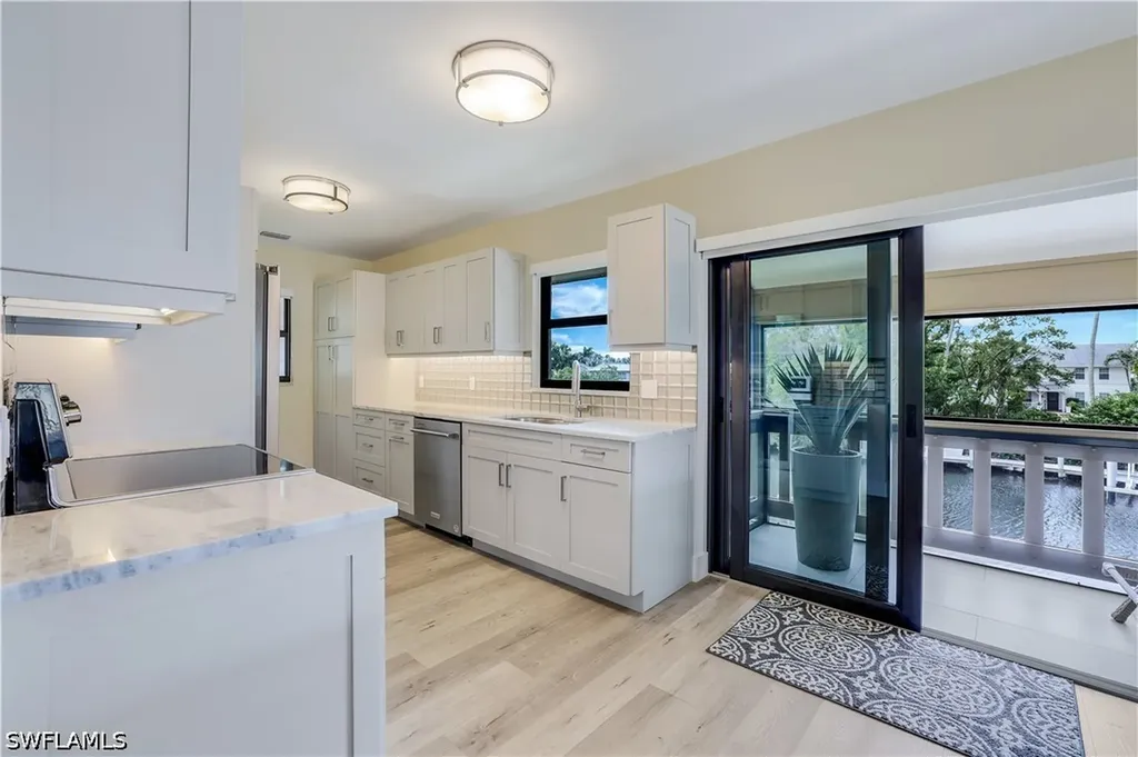 1390 Chesapeake Avenue Naples FL 34102