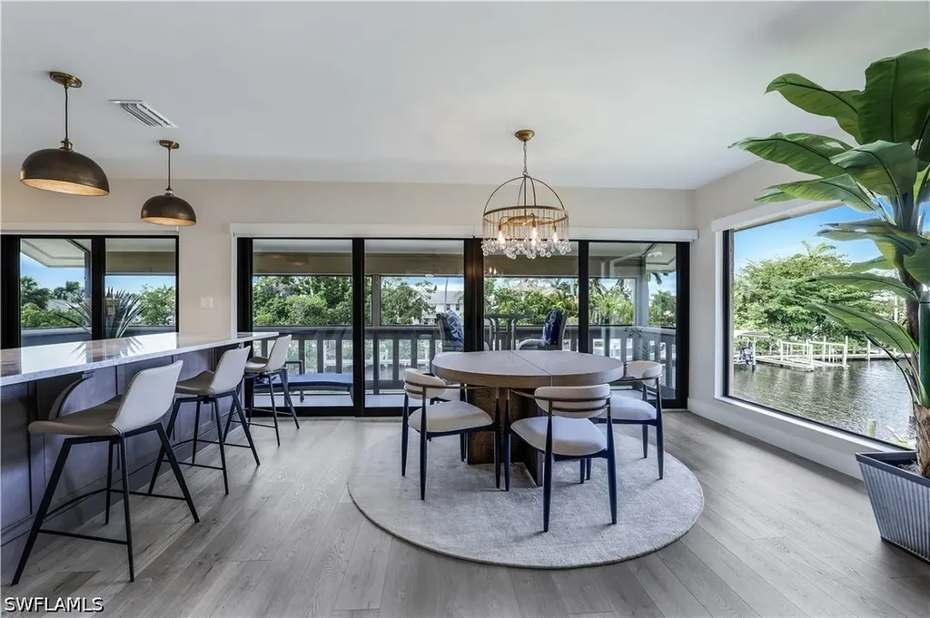 1390 Chesapeake Avenue Naples FL 34102