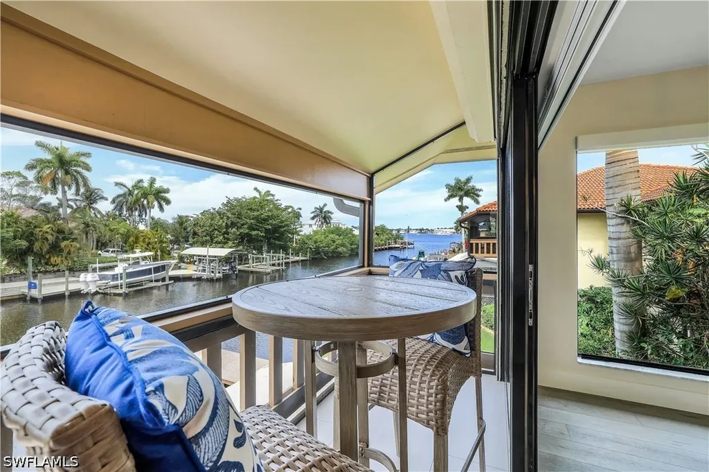 1390 Chesapeake Avenue Naples FL 34102