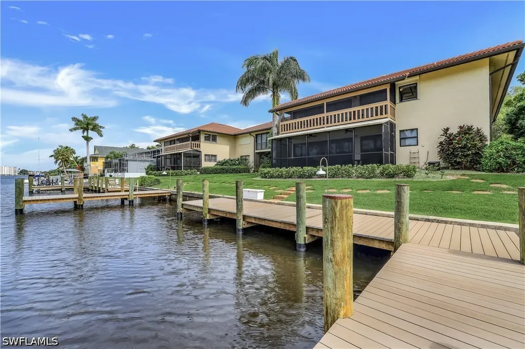 1390 Chesapeake Avenue Naples FL 34102