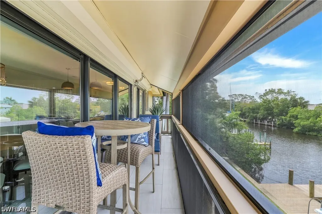 1390 Chesapeake Avenue Naples FL 34102