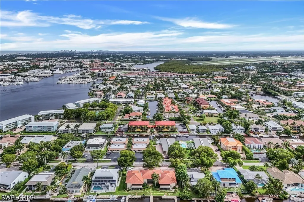 1390 Chesapeake Avenue Naples FL 34102