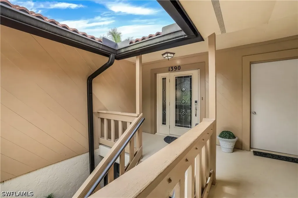 1390 Chesapeake Avenue Naples FL 34102