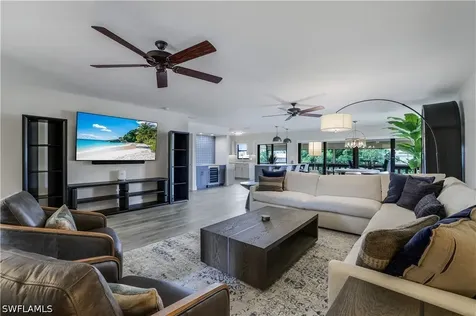 1390 Chesapeake Avenue Naples FL 34102