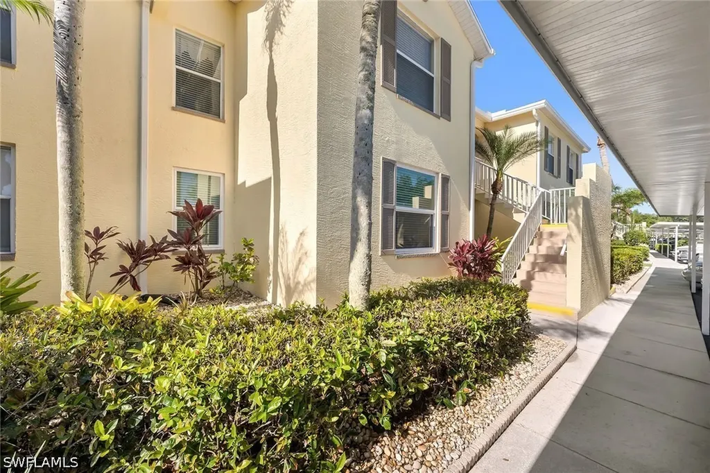 1366 Mainsail Drive Naples FL 34114