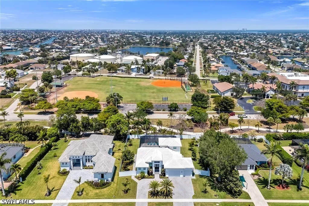 1366 Mainsail Drive Naples FL 34114
