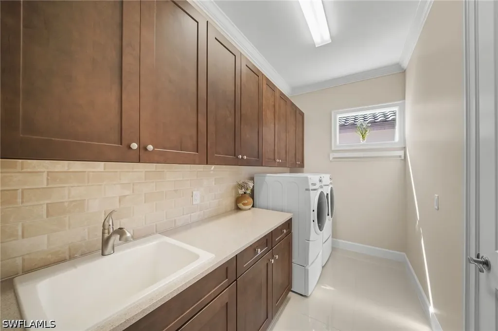 8735 Cavano Street E Naples FL 34119