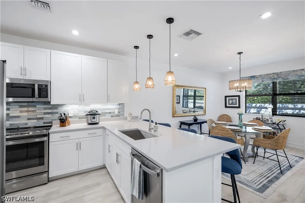 7550 Rockefeller Drive Naples FL 34119