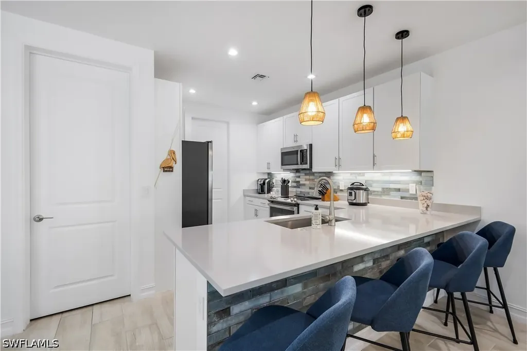 7550 Rockefeller Drive Naples FL 34119