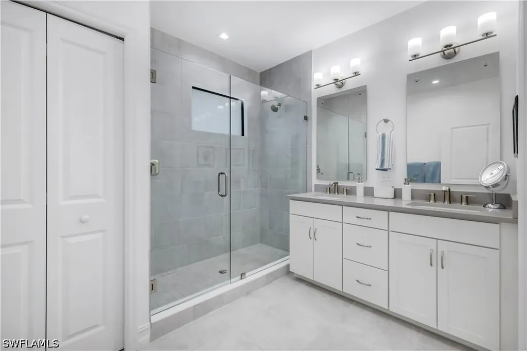 7550 Rockefeller Drive Naples FL 34119