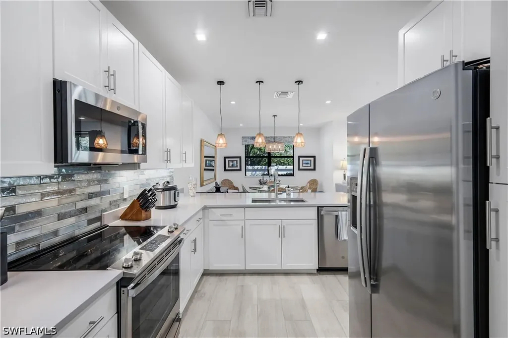 7550 Rockefeller Drive Naples FL 34119