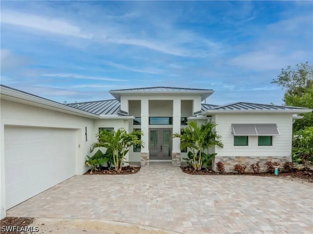 1257 22nd Avenue N Naples FL 34103