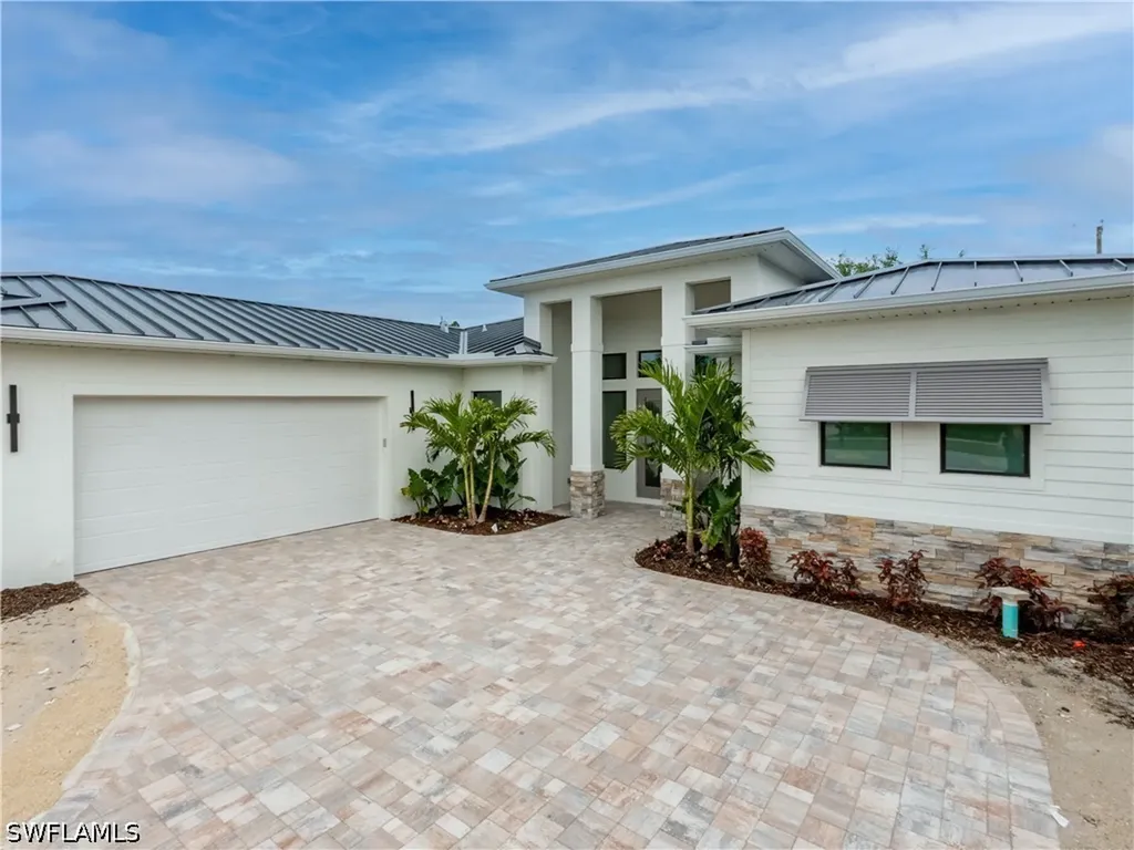 1257 22nd Avenue N Naples FL 34103