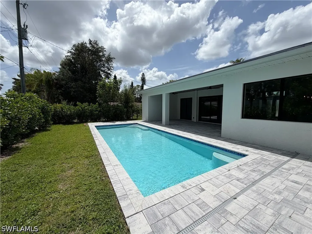 1257 22nd Avenue N Naples FL 34103