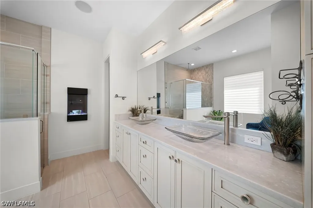 3721 Sapphire Cove Circle Naples FL 34114