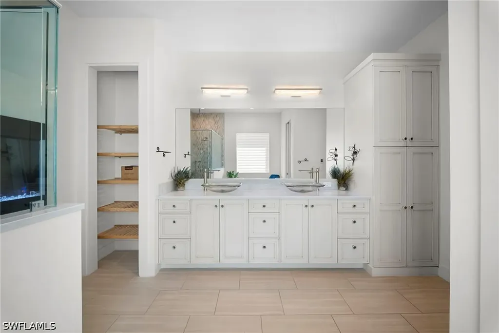 3721 Sapphire Cove Circle Naples FL 34114