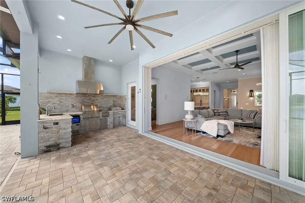 3721 Sapphire Cove Circle Naples FL 34114