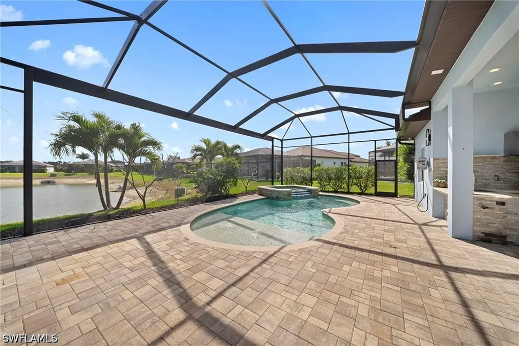 3721 Sapphire Cove Circle Naples FL 34114