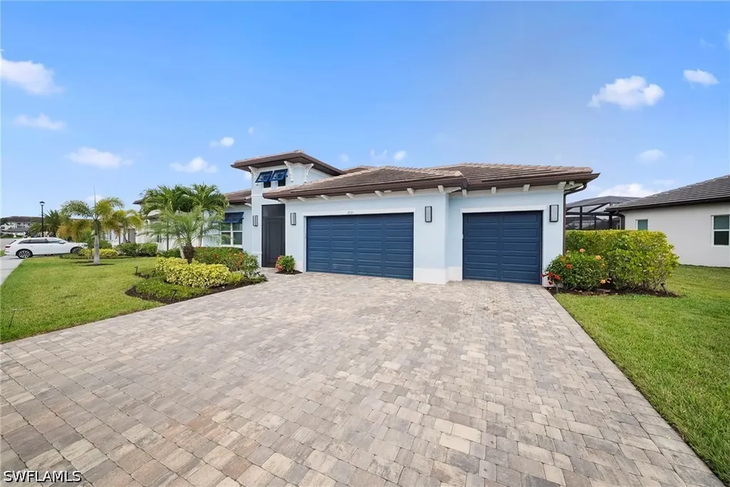 3721 Sapphire Cove Circle Naples FL 34114