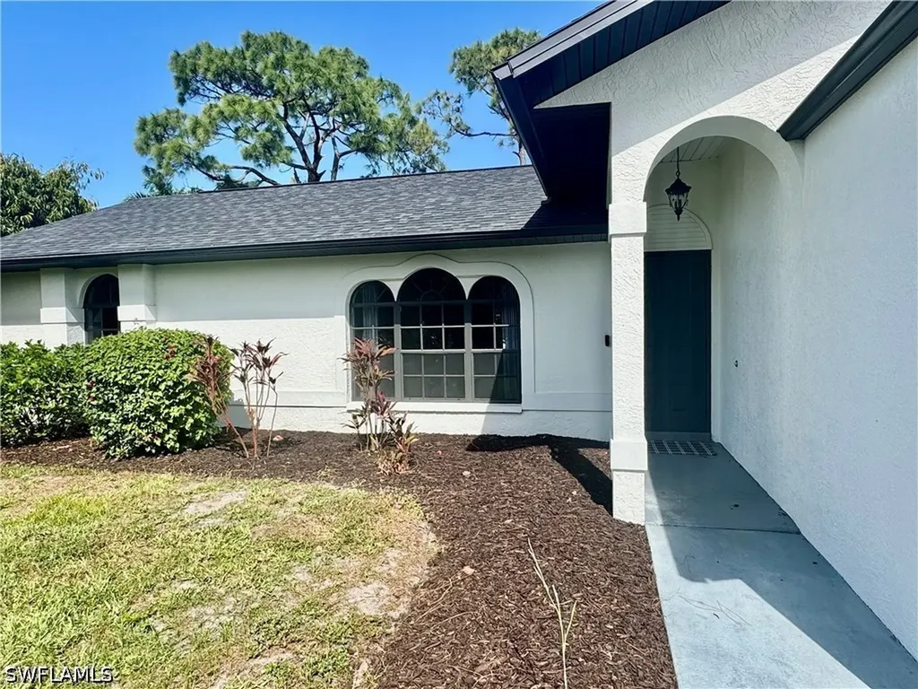 8137 Pelican Road Fort Myers FL 33967