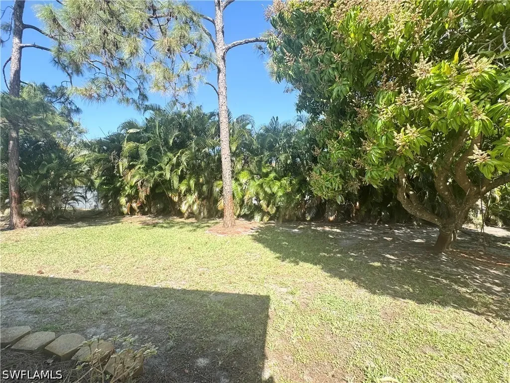 8137 Pelican Road Fort Myers FL 33967