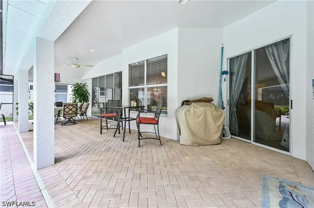 6453 Autumn Woods Boulevard Naples FL 34109