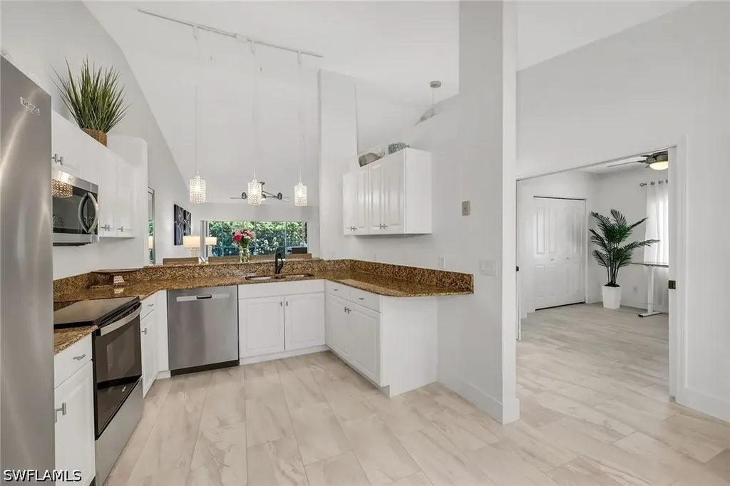 1747 Reuven Circle Naples FL 34112