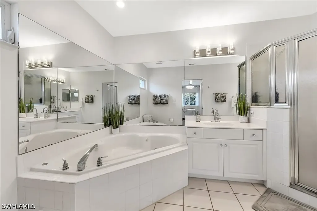 1747 Reuven Circle Naples FL 34112
