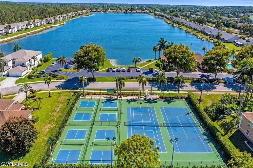 1747 Reuven Circle Naples FL 34112