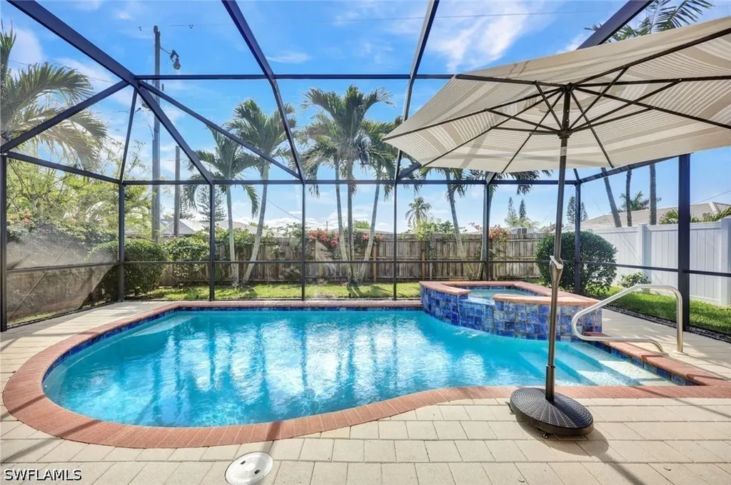 Naples FL, 684 98TH Avenue N