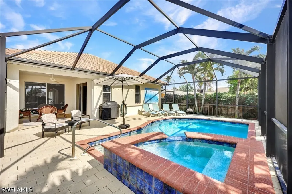 684 98th Avenue N Naples FL 34108