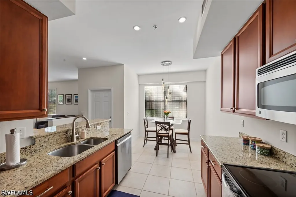 3712 Pino Vista Way Estero FL 33928