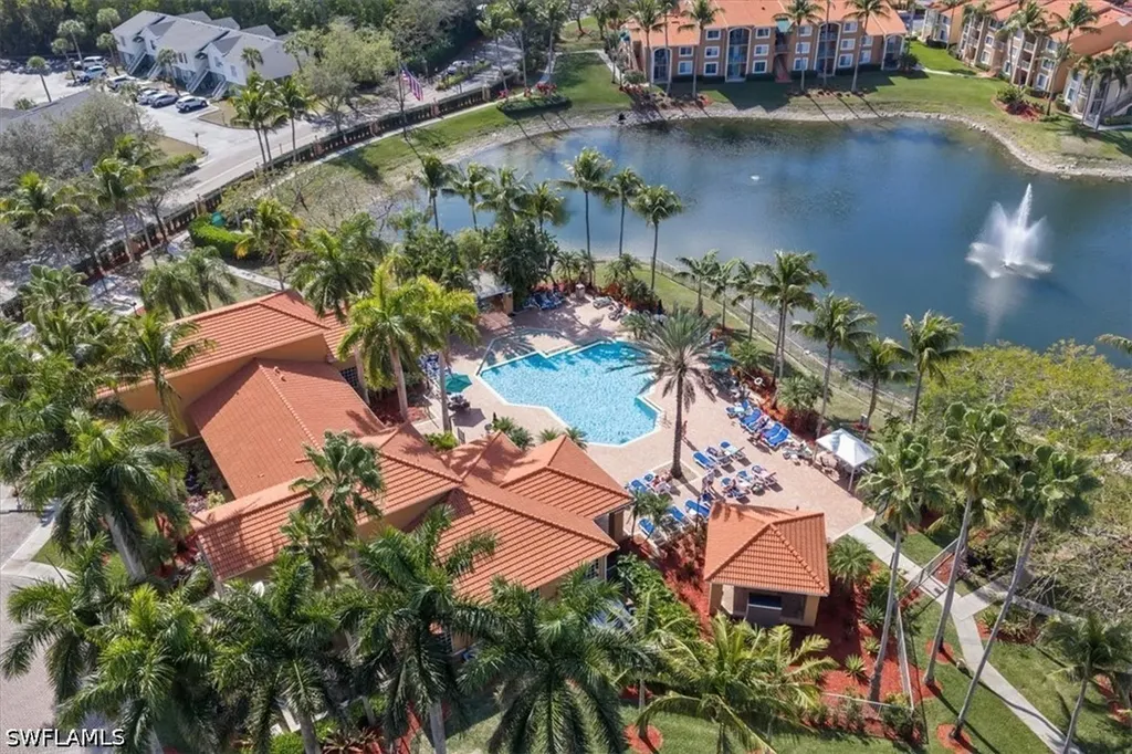 1210 Wildwood Lakes Boulevard Naples FL 34104