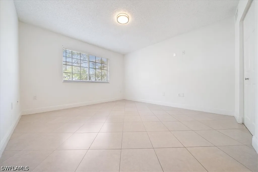 1210 Wildwood Lakes Boulevard Naples FL 34104
