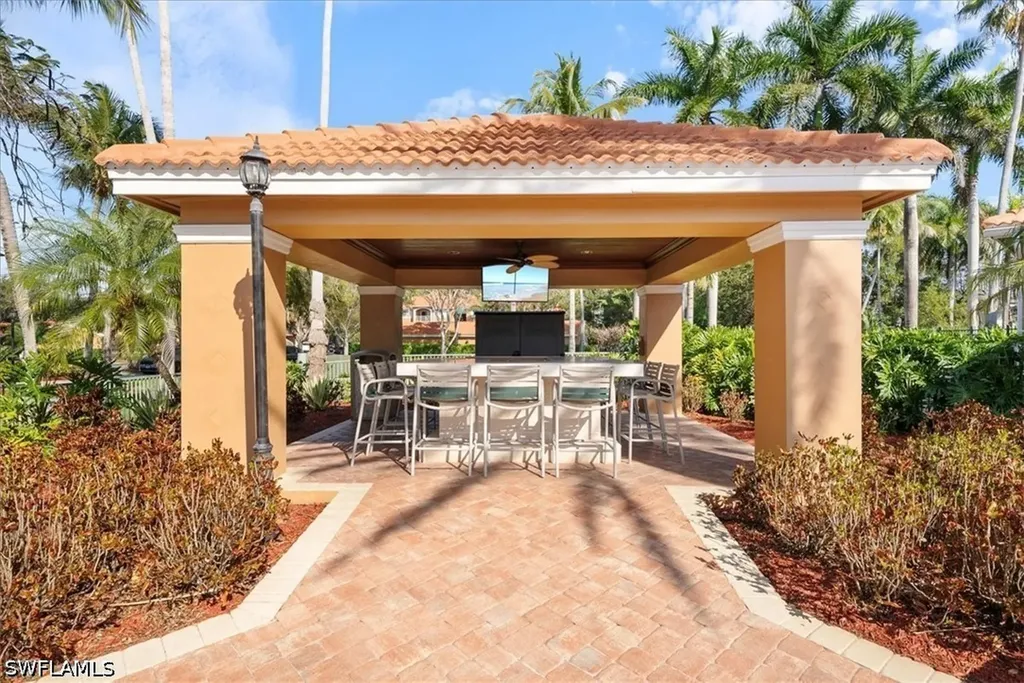 1210 Wildwood Lakes Boulevard Naples FL 34104