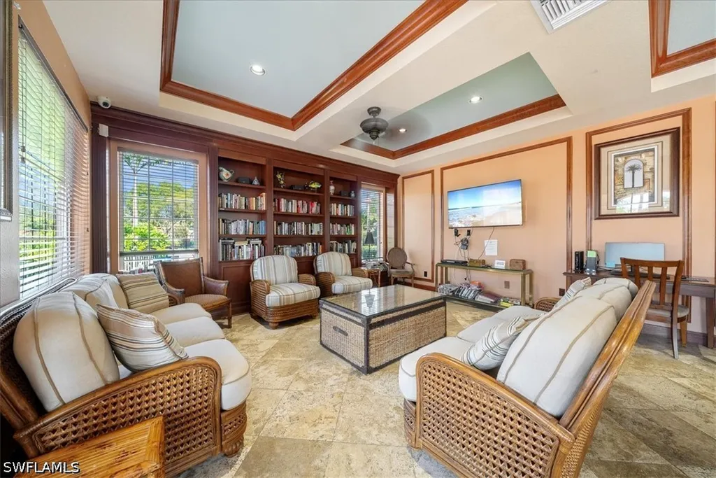 1210 Wildwood Lakes Boulevard Naples FL 34104