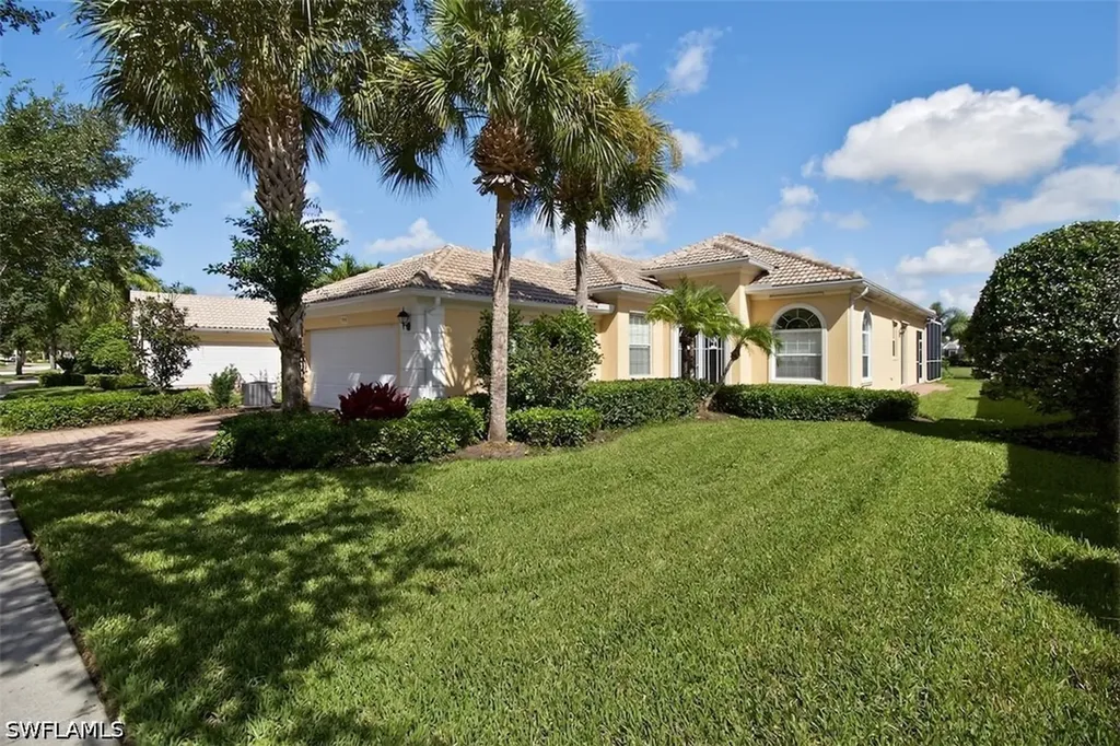7919 Valentina Court Naples FL 34114