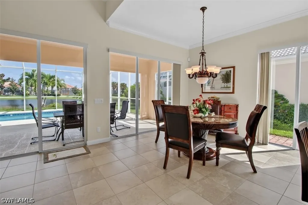7919 Valentina Court Naples FL 34114