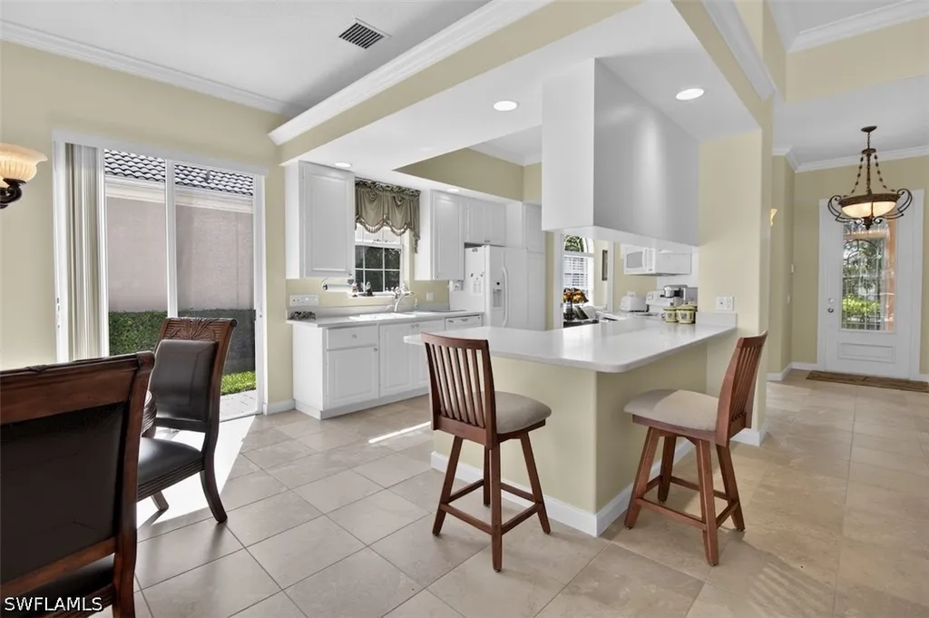 7919 Valentina Court Naples FL 34114