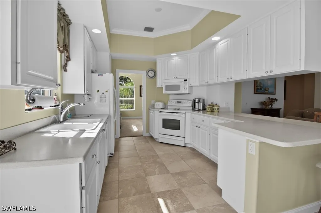 7919 Valentina Court Naples FL 34114