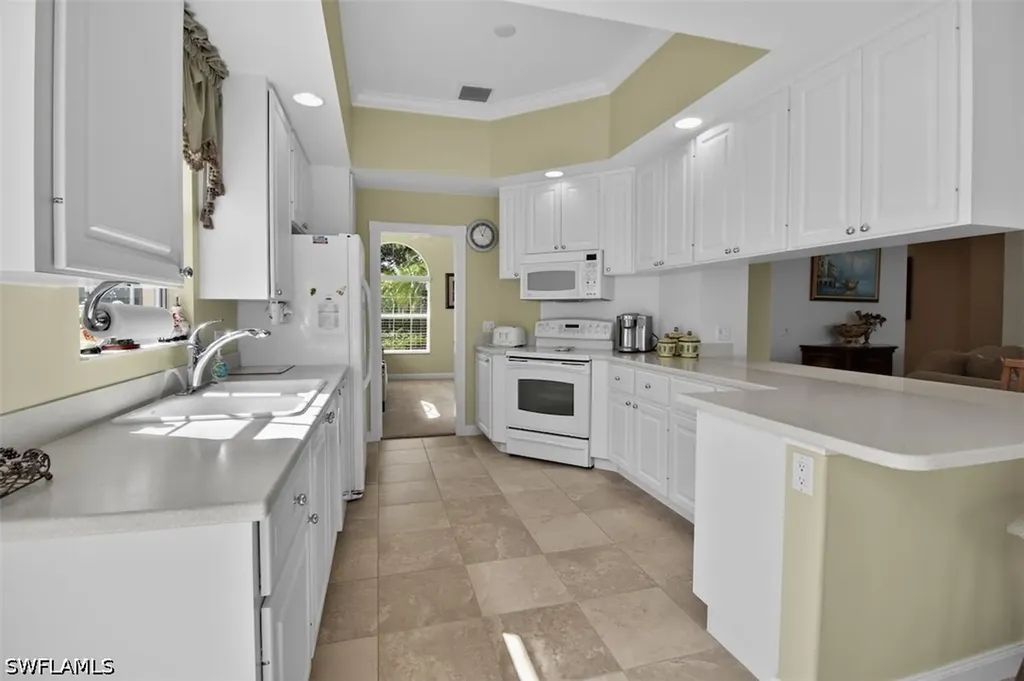7919 Valentina Court Naples FL 34114