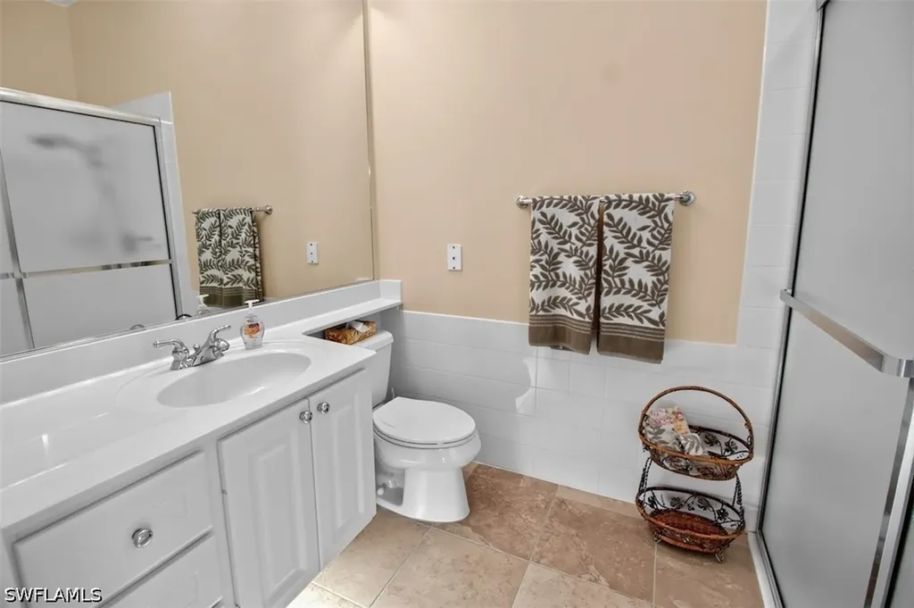 7919 Valentina Court Naples FL 34114