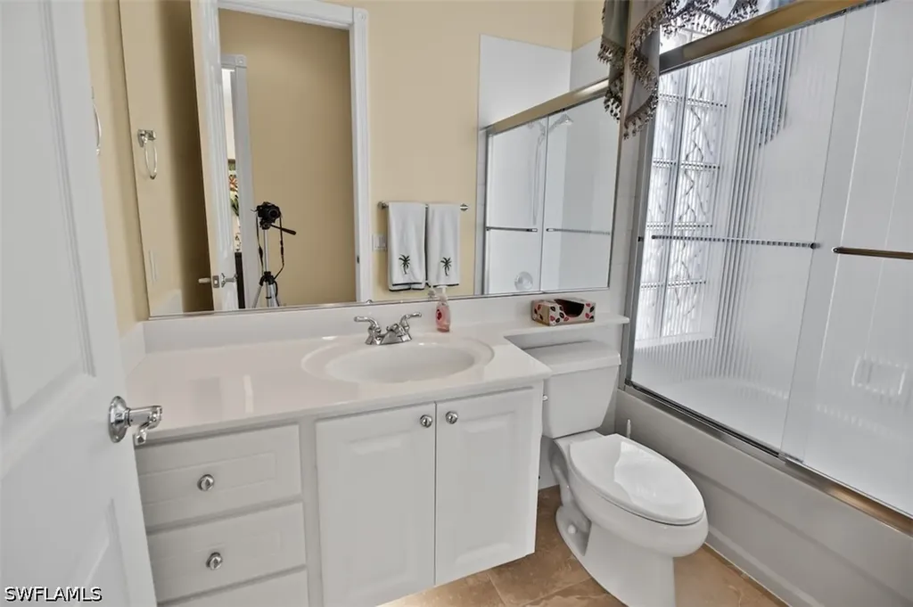 7919 Valentina Court Naples FL 34114