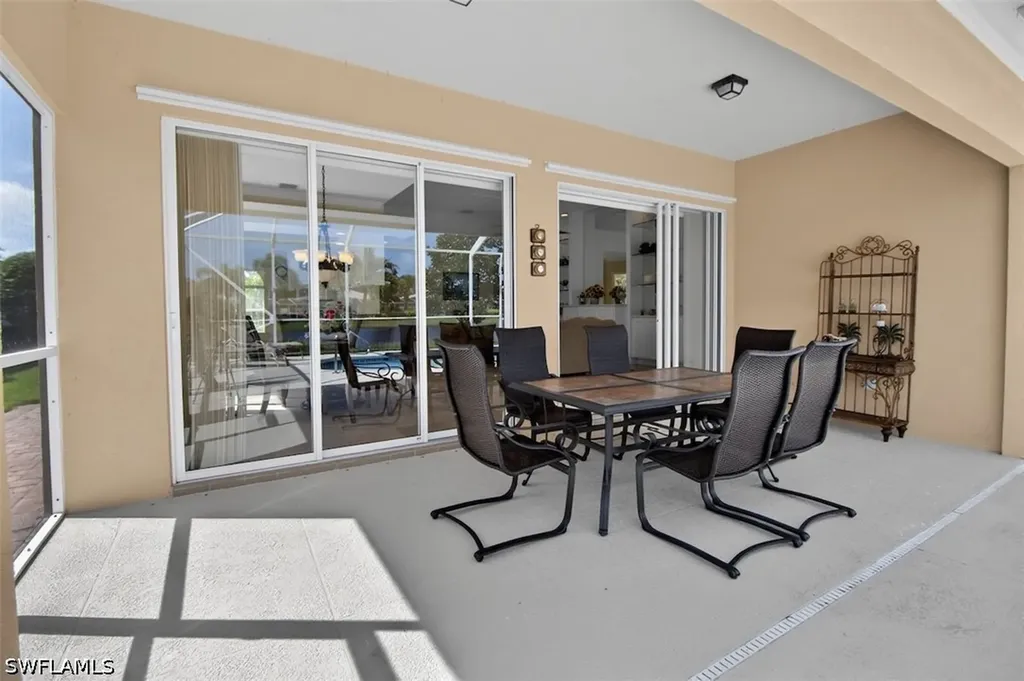 7919 Valentina Court Naples FL 34114
