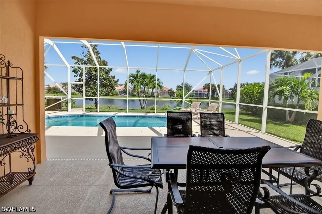 7919 Valentina Court Naples FL 34114