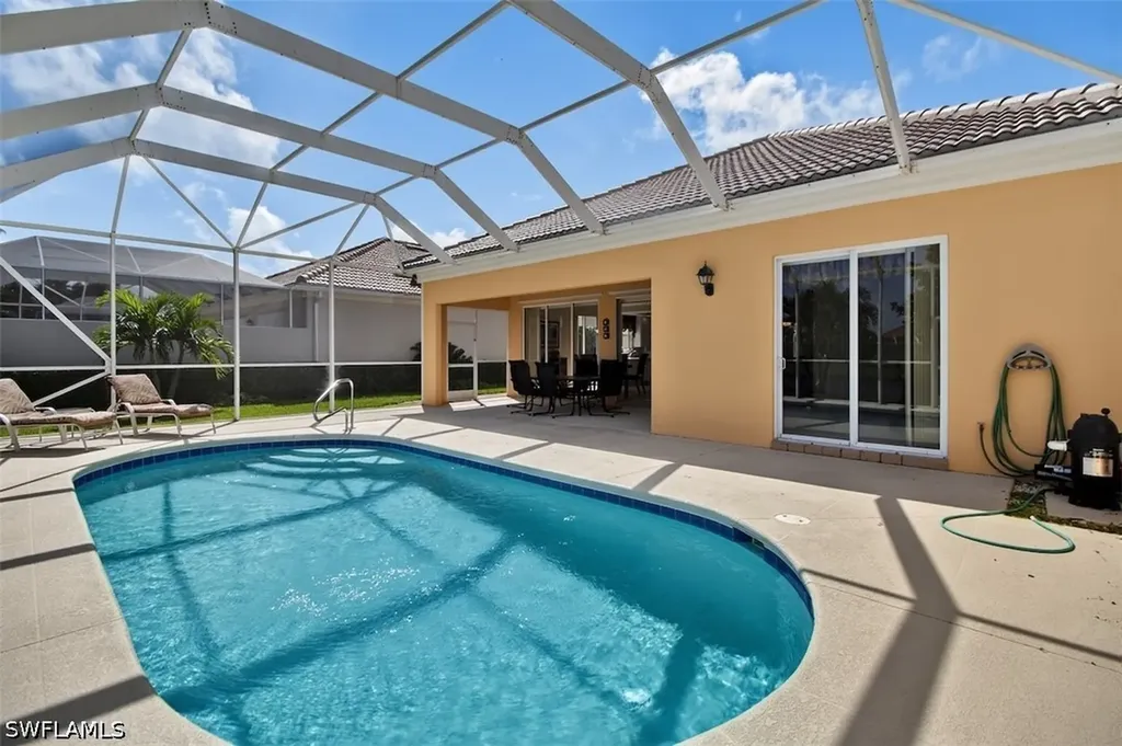 7919 Valentina Court Naples FL 34114