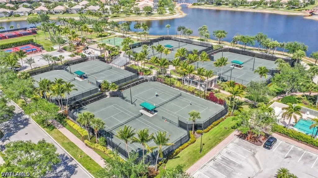7919 Valentina Court Naples FL 34114