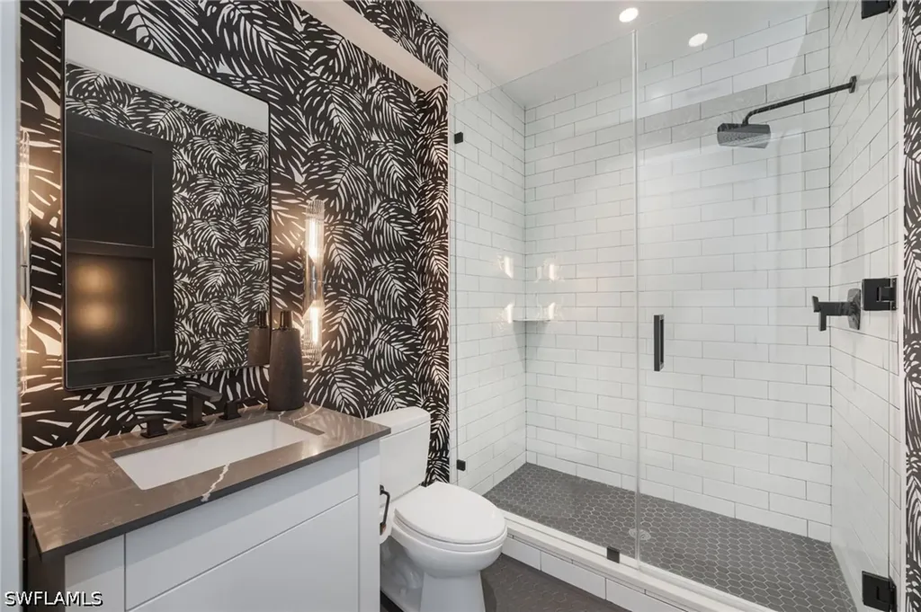 850 Central Avenue Naples FL 34102