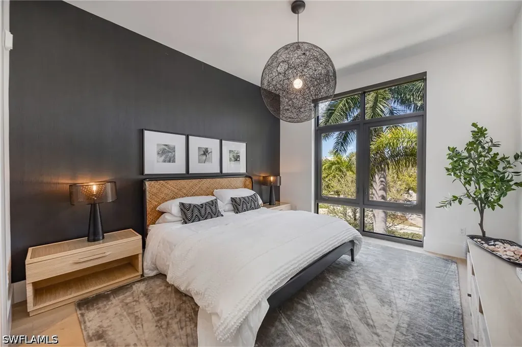 850 Central Avenue Naples FL 34102