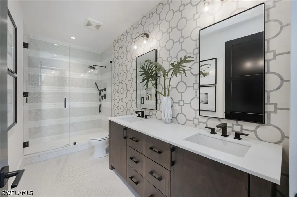 850 Central Avenue Naples FL 34102
